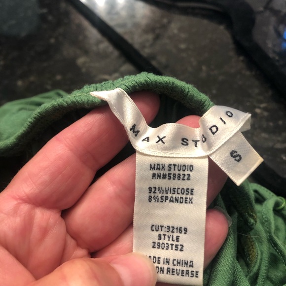 Beautiful apple green sundress - Picture 4 of 6